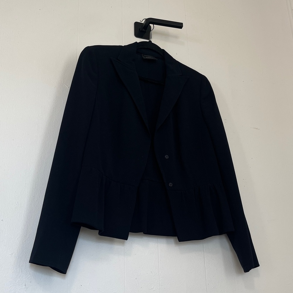 Akris Black Wool Peplum Hem French Cuff
 Women's Blazer size 10 - Picture 5 of 13